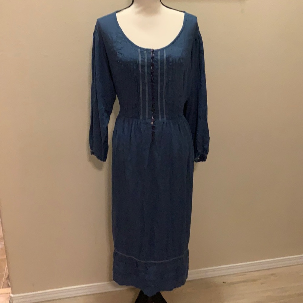 Silhouettes blue lightweight long sleeve maxi dress